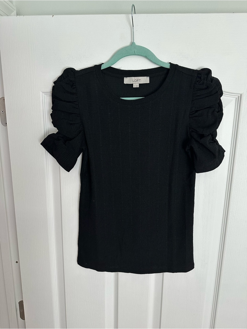 LOFT NWOT Black Puff Sleeve Ribbed Knit Top